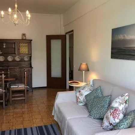 Blue Daisy Apartment