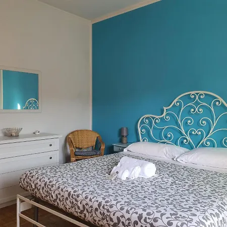 Blue Daisy Apartment *