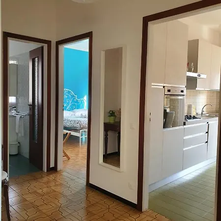 Apartment Blue Daisy Rapallo